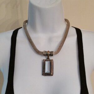 𝅺Vintage mesh chain statement antique look jewel like pendant costume necklace.
